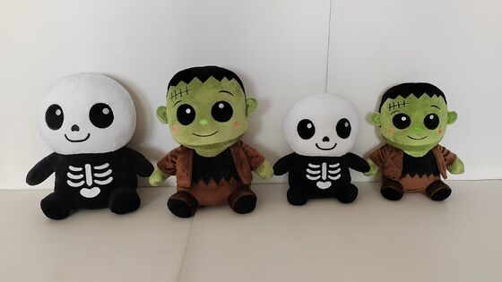 Mainan Plush Hantu Putih Halloween dengan Desain Lucu yang Menyeramkan